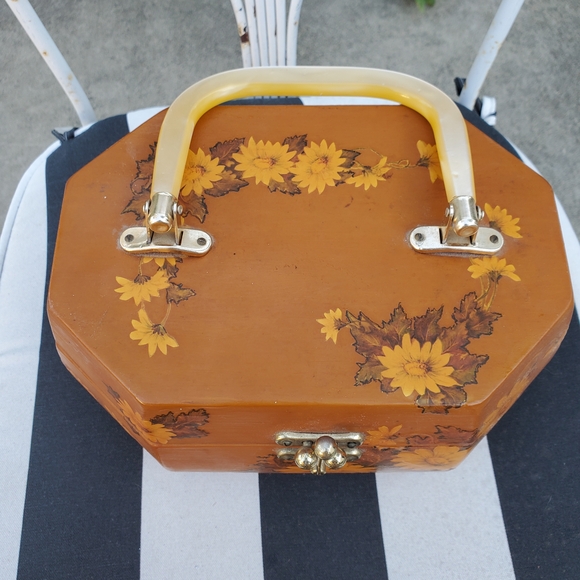 Vintage Floral Wooden Handbag - Picture 2 of 9